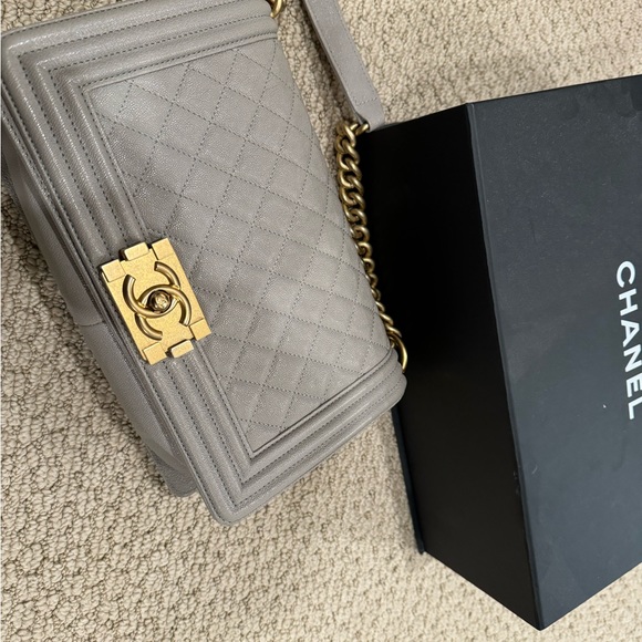 Chanel le boy - Picture 8 of 13